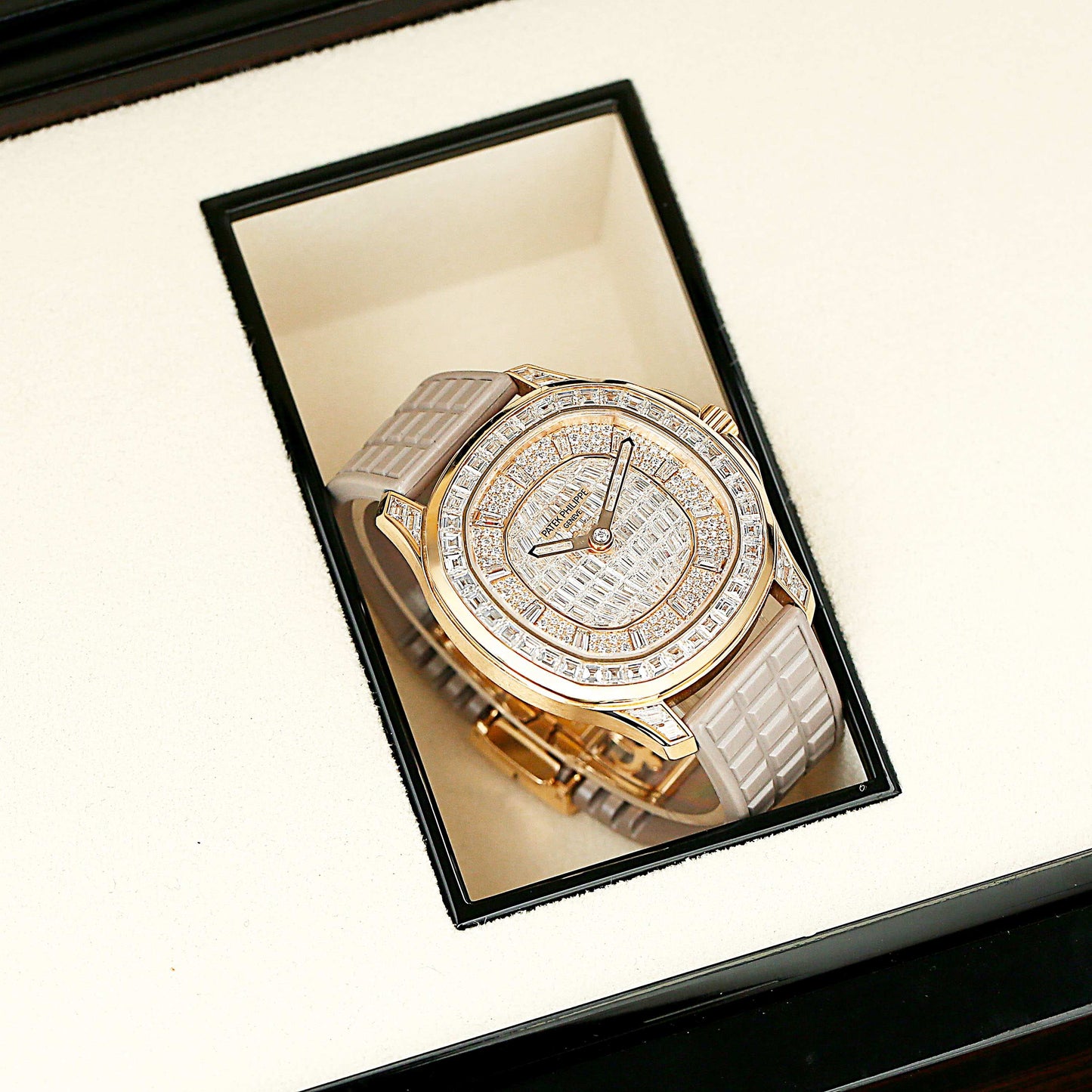 Patek Philippe Aquanaut 5062/450R-001