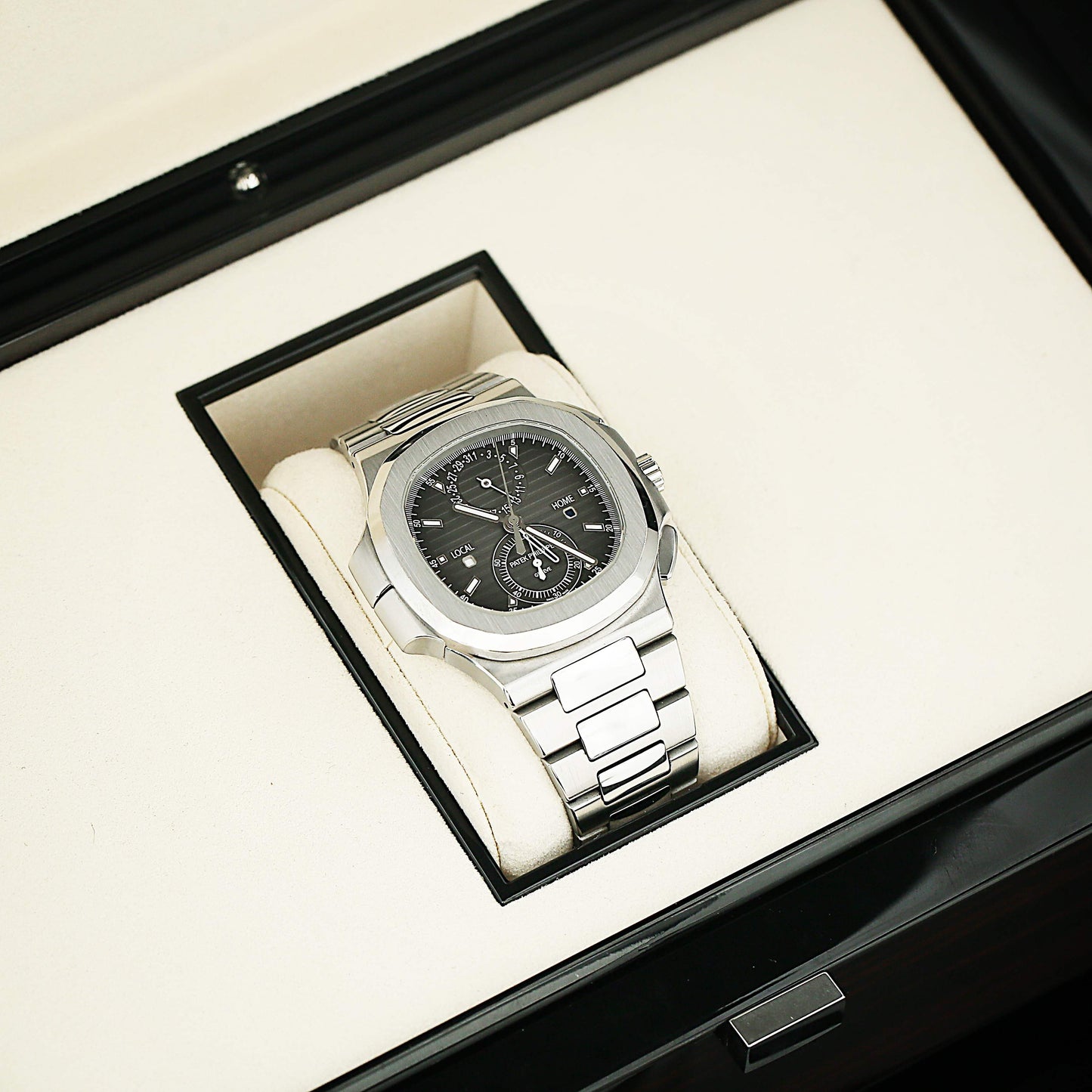 Patek Philippe Nautilus 5990/1A