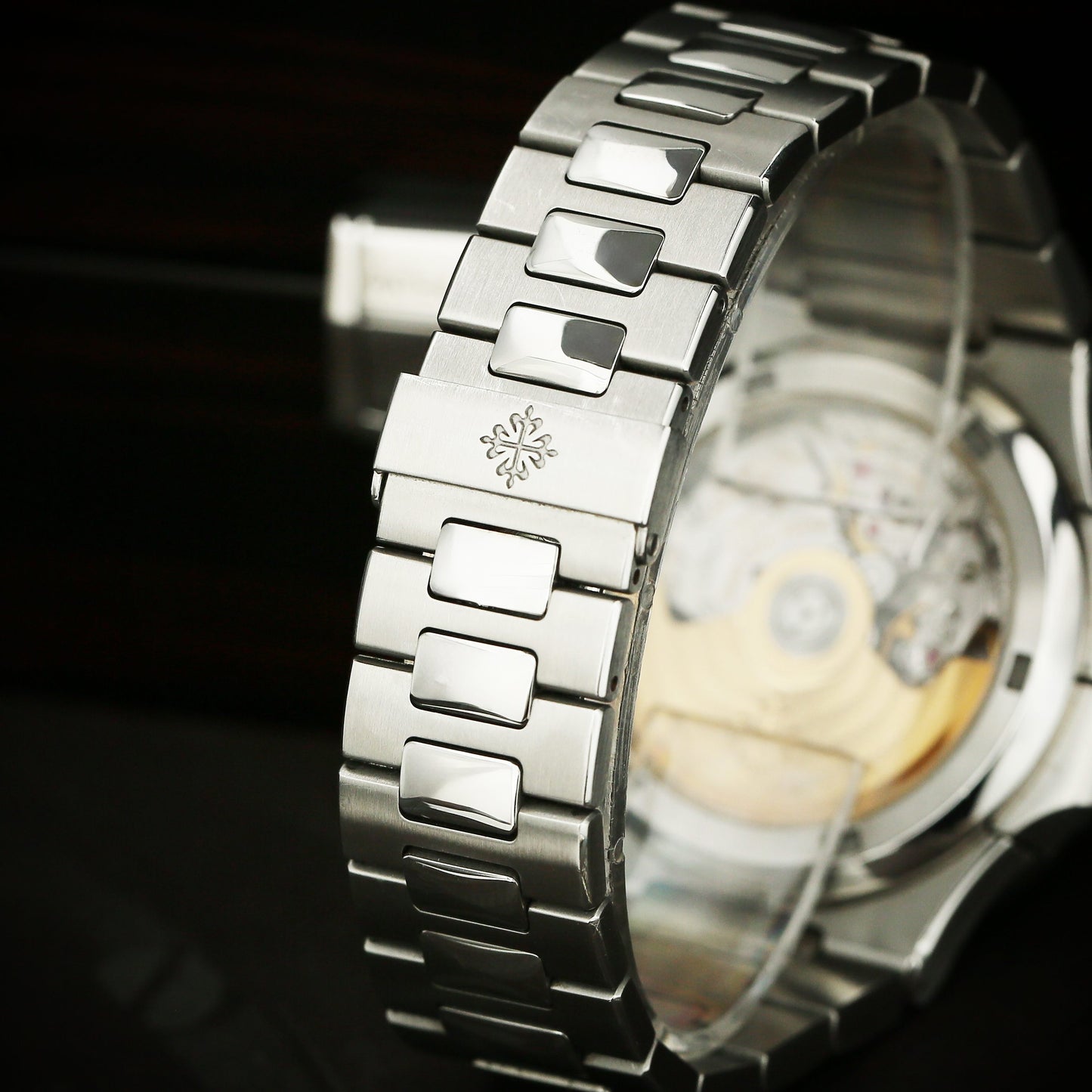 Patek Philippe Nautilus 5990/1A
