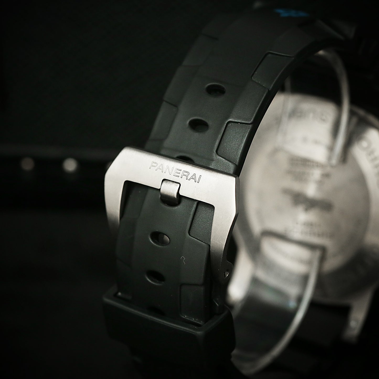 Panerai Luminor. PAM01045