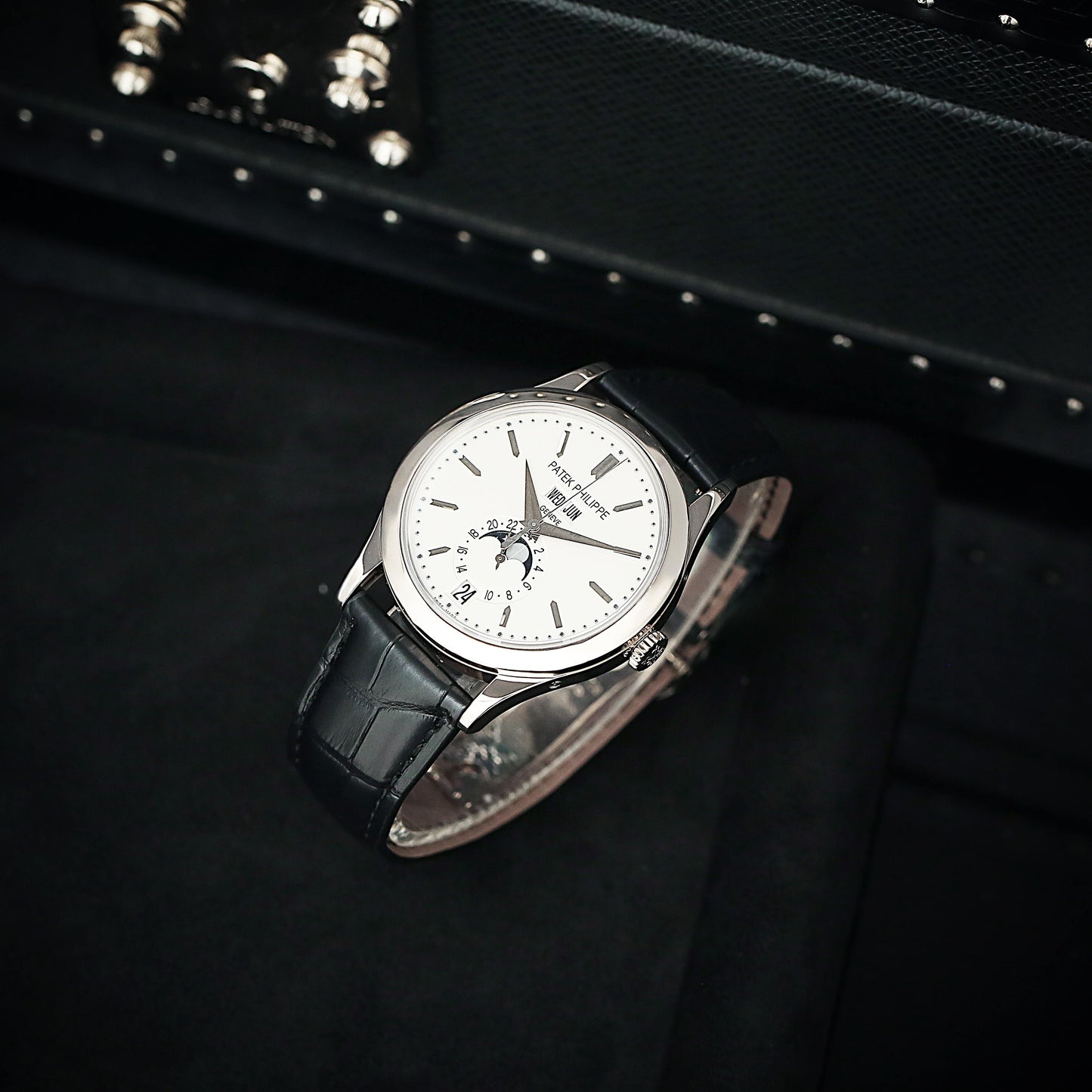 Patek Philippe Complications 5396G