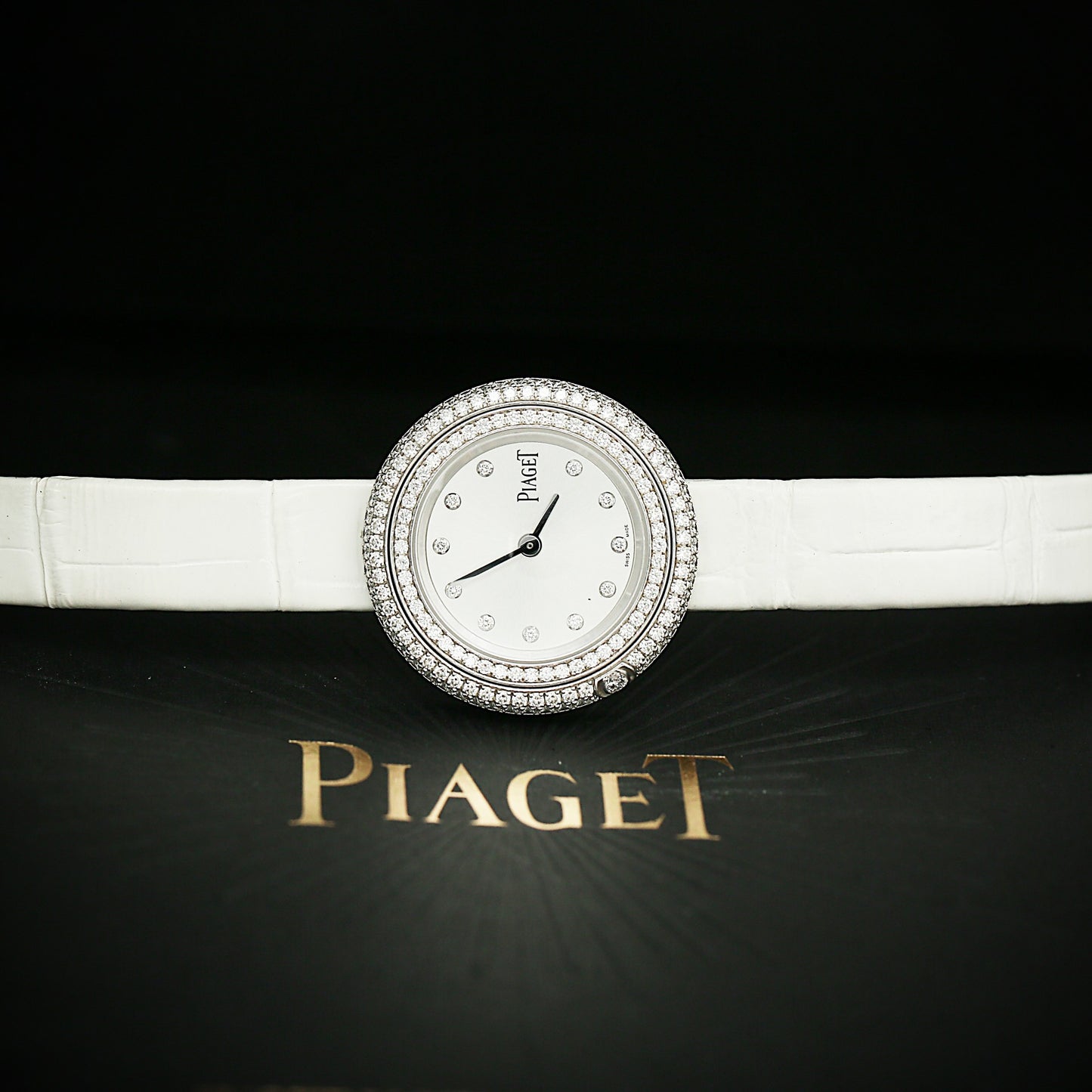 Piaget Possession - Elegant White Gold Quartz Timepiece.G0A43085