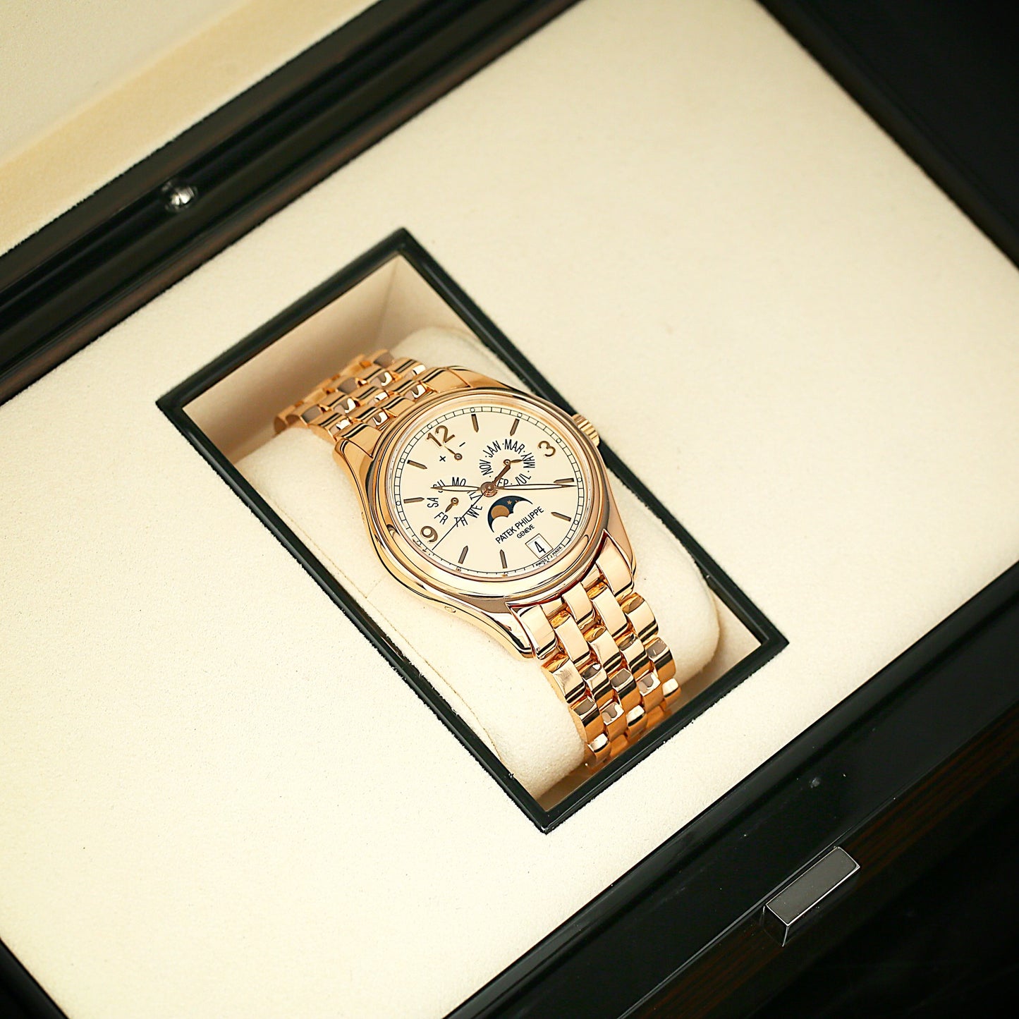 Patek Philippe. Annual Calendar .5146/1R-001
