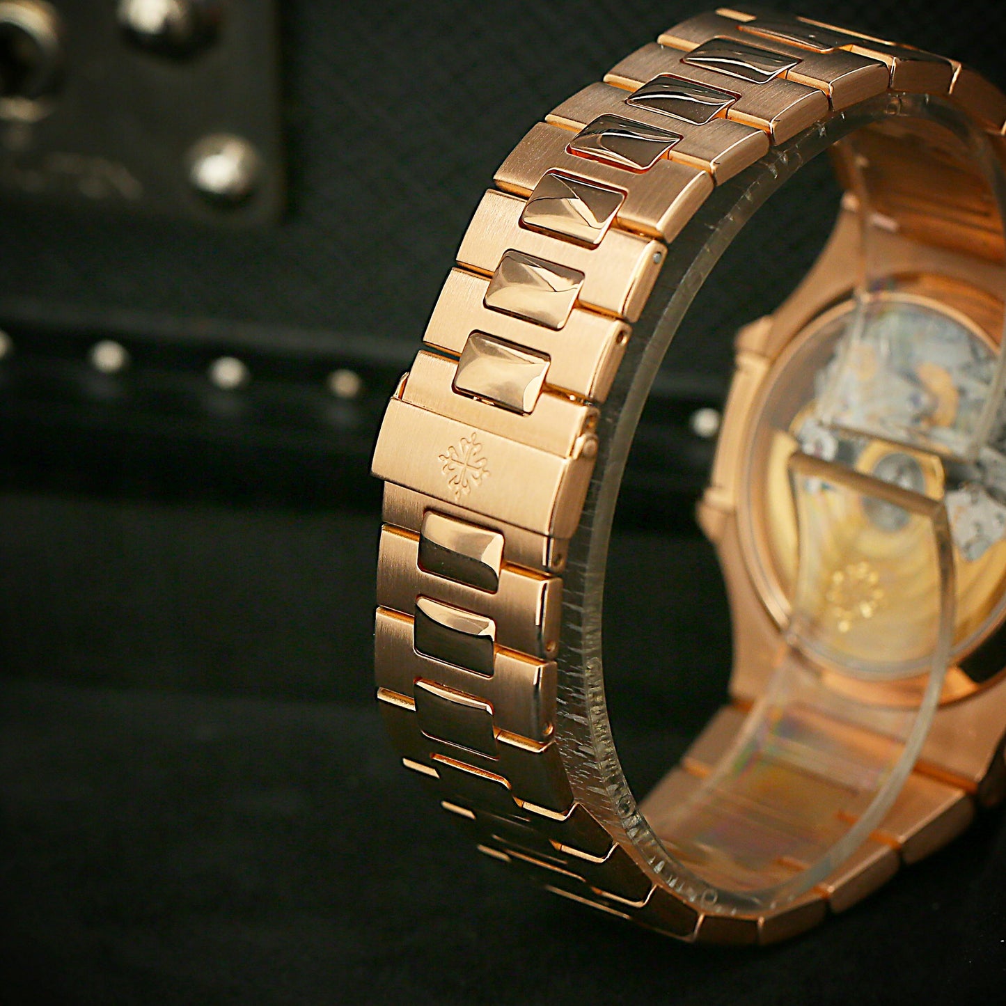 Patek Philippe. Nautilus . 5980/1R-001