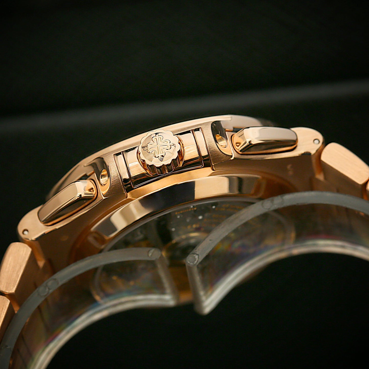 Patek Philippe. Nautilus . 5980/1R-001