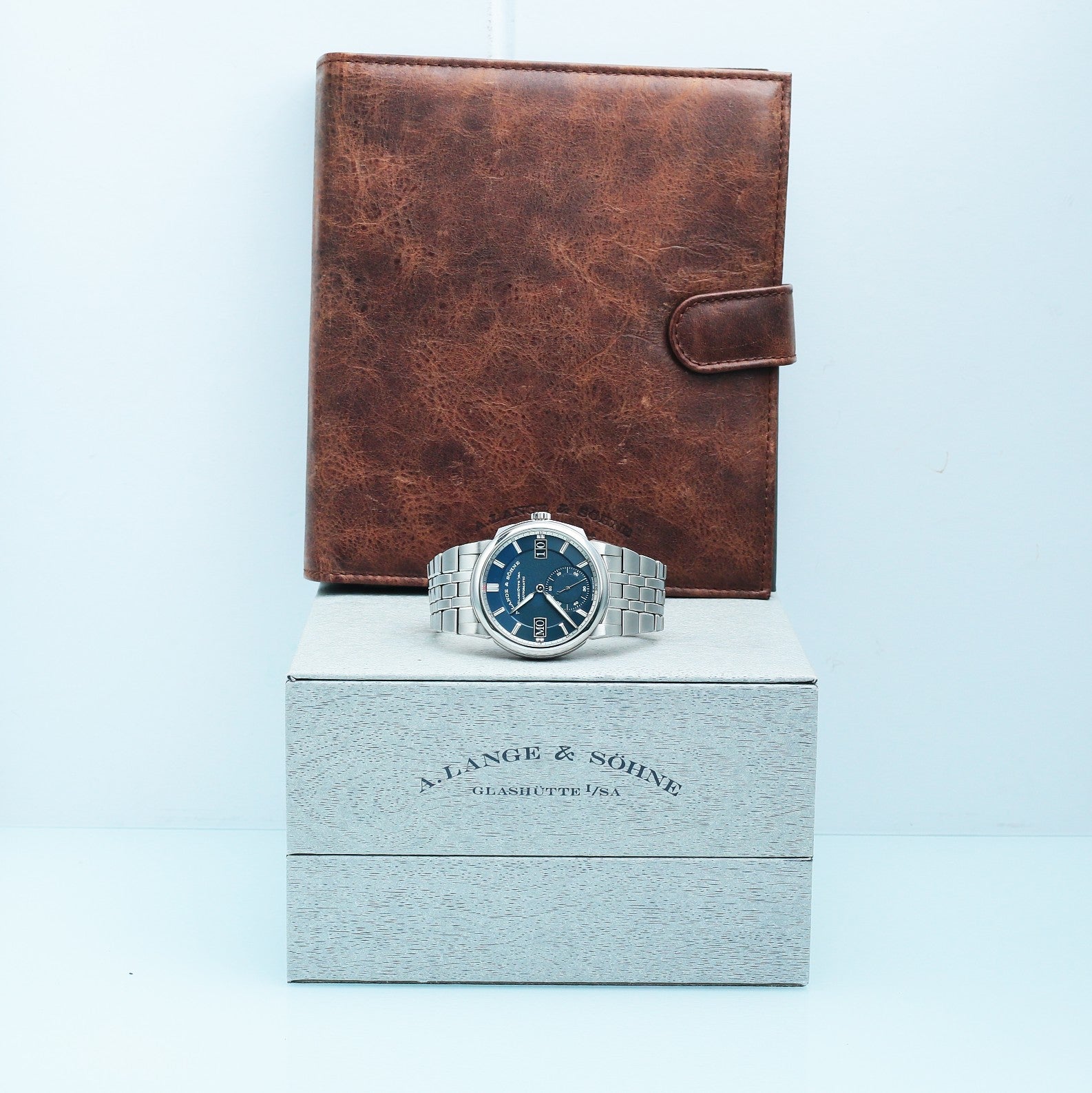 A. Lange &amp; Söhne Saxonia 363.179