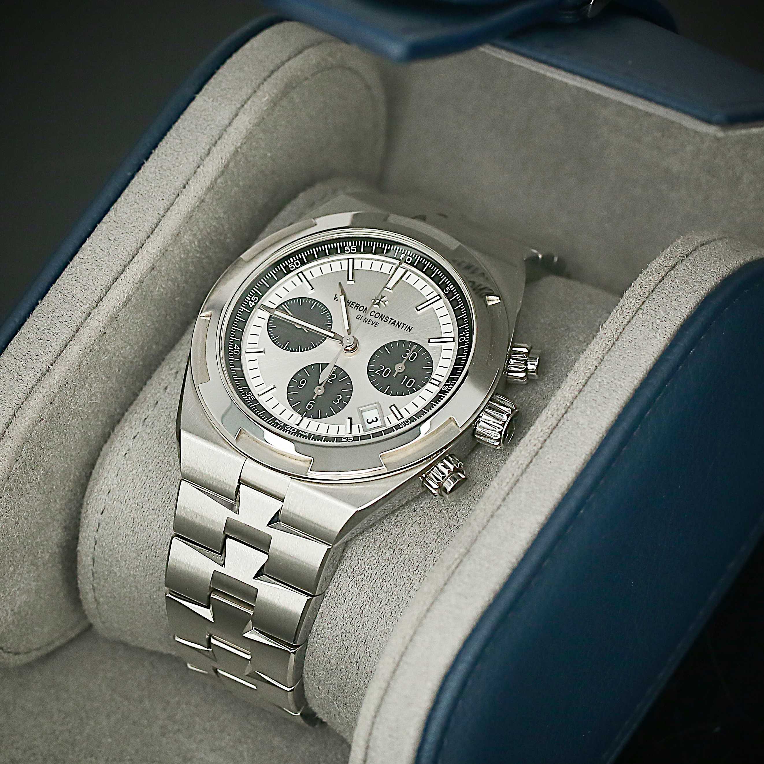 Vacheron Constantin Overseas 5520V