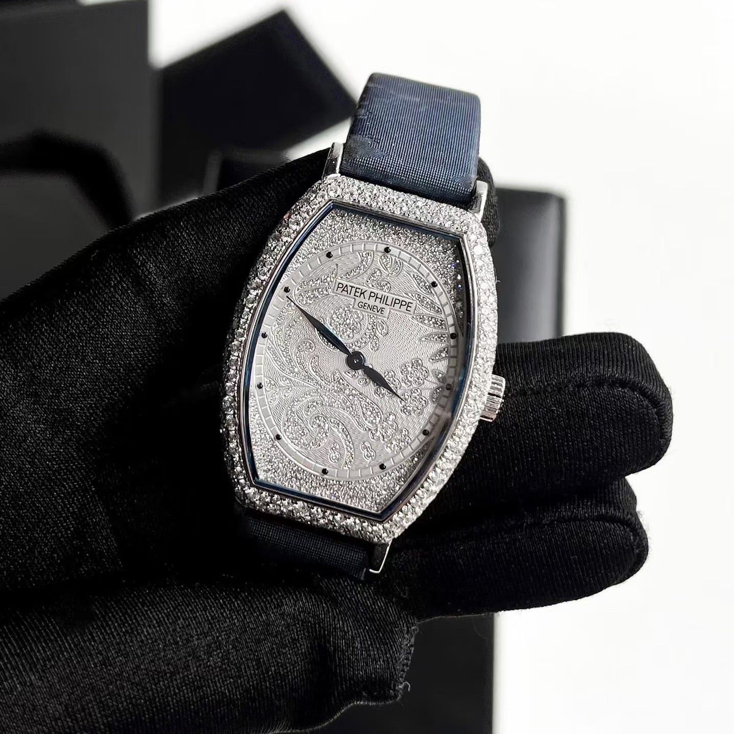Patek Philippe Gondolo 7099G-001