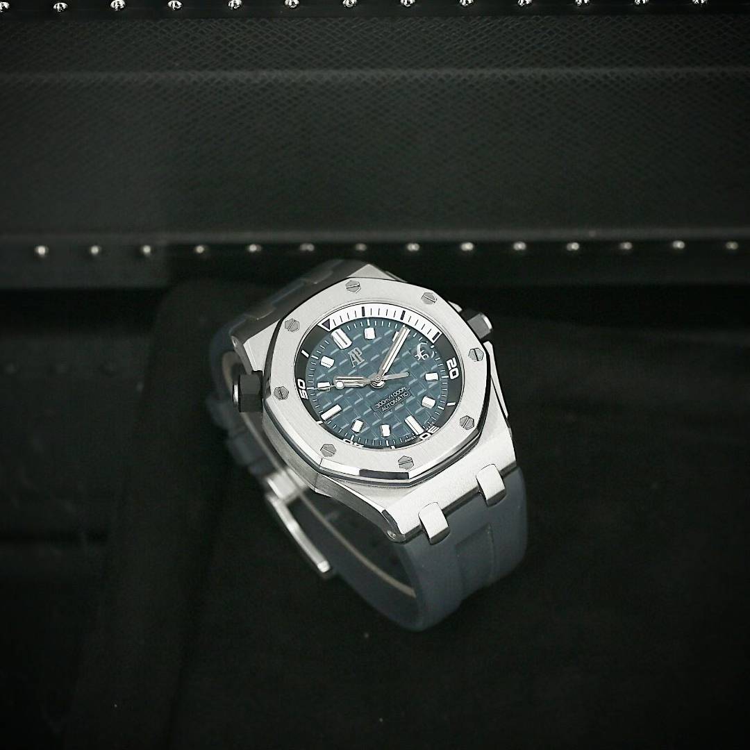 Audemars Piguet 15720ST