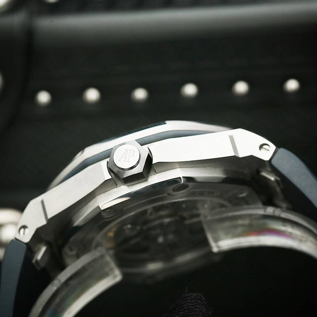 Audemars Piguet 15720ST
