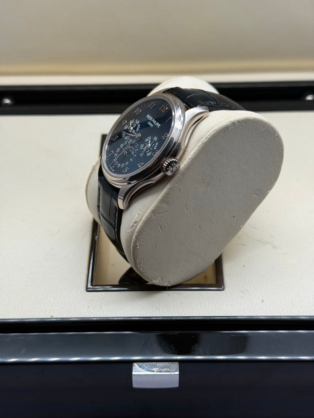 Patek Philippe Grand Complications 5327G-001