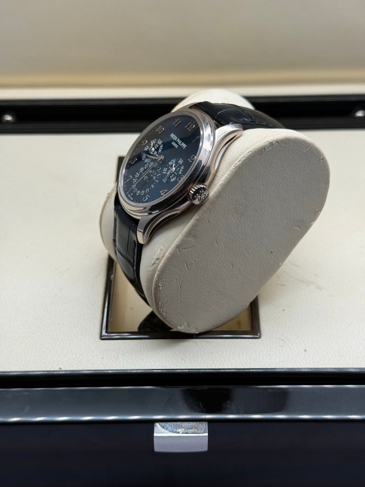 Patek Philippe Grand Complications 5327G-001