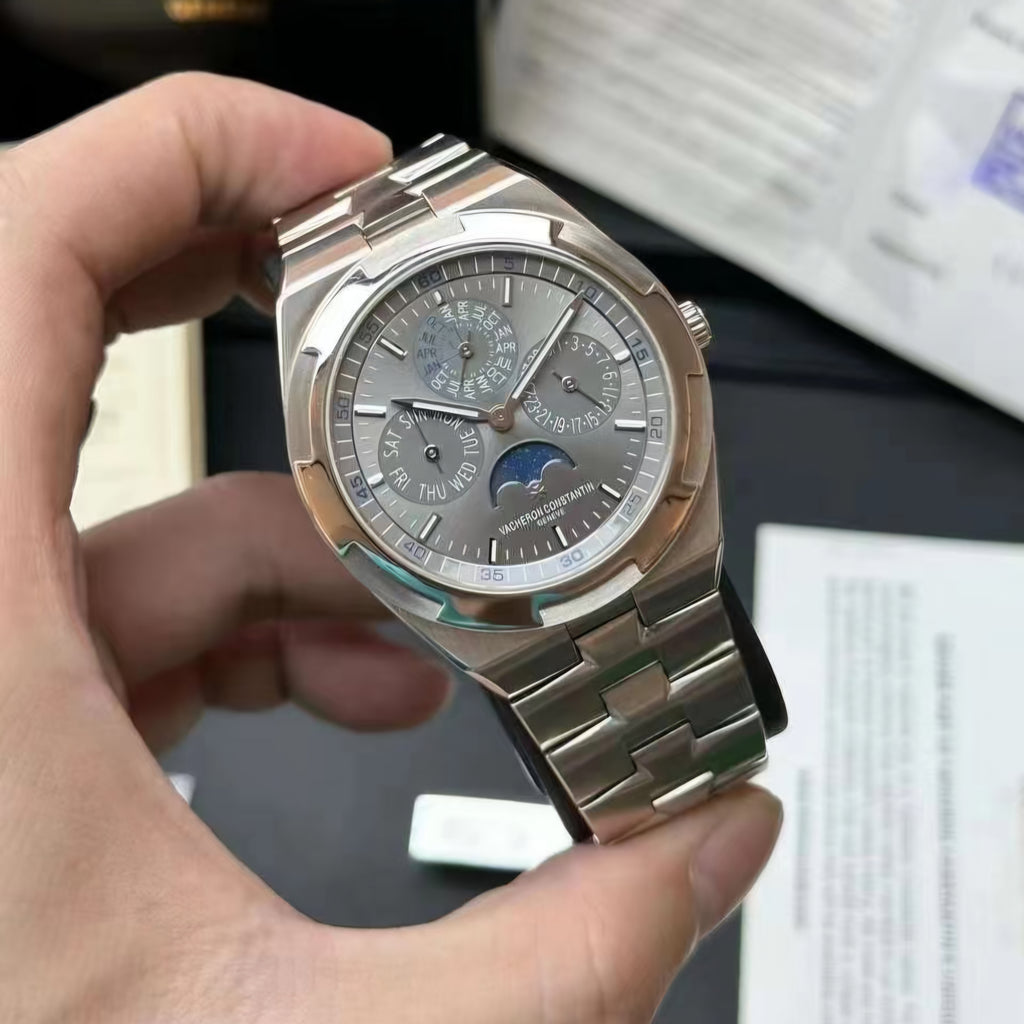 Vacheron Constantin Overseas 4300V/120G-B102