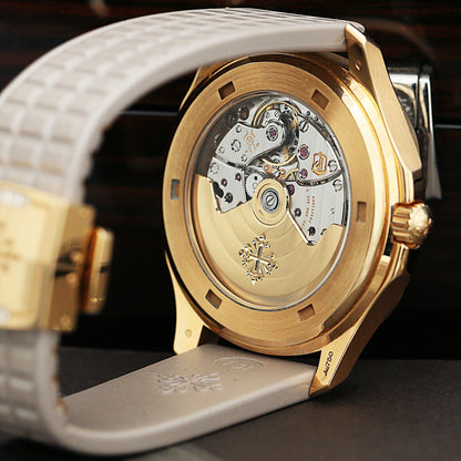 Patek Philippe Aquanaut 5062/450R-001