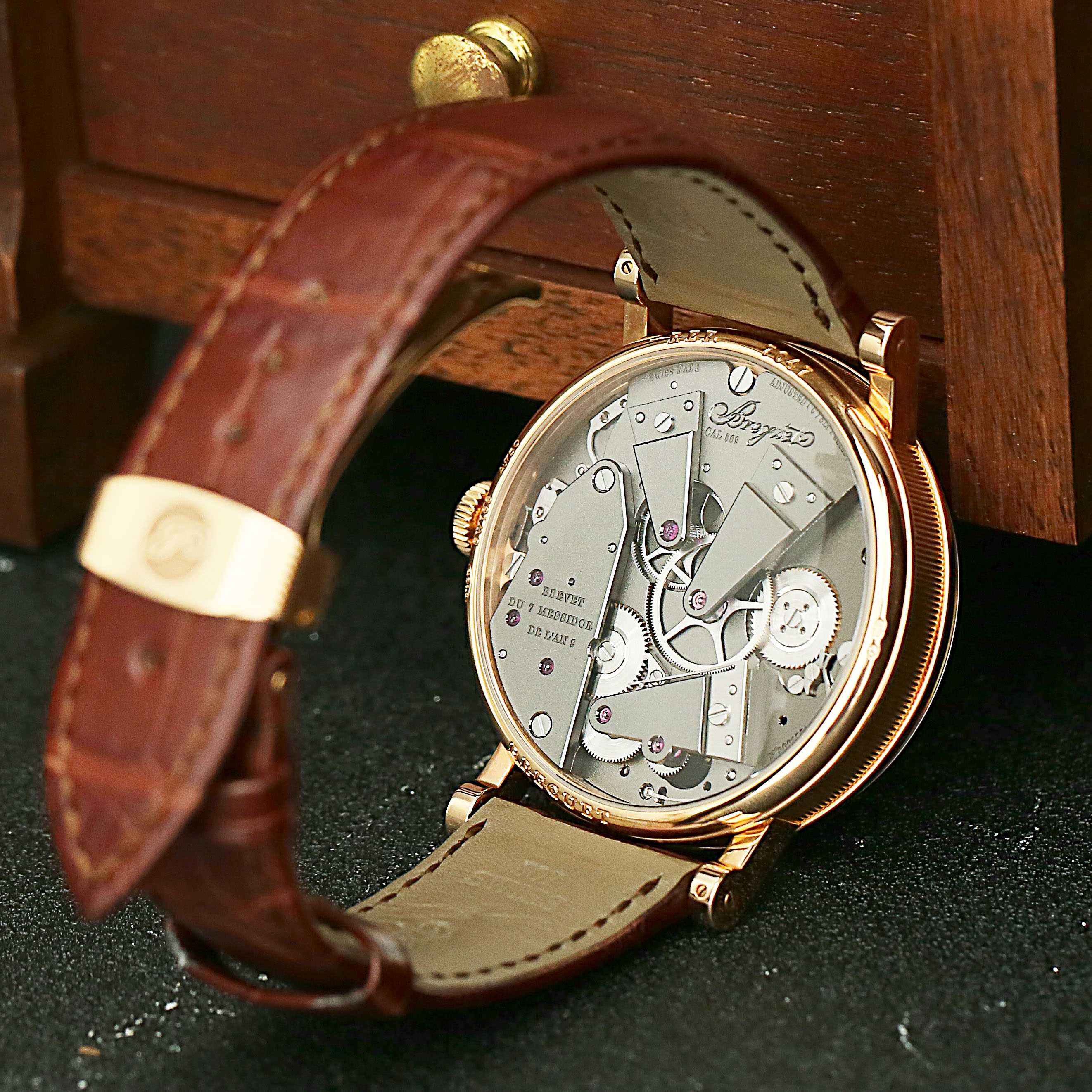 Breguet Tradition 7047BR/G9/9ZU