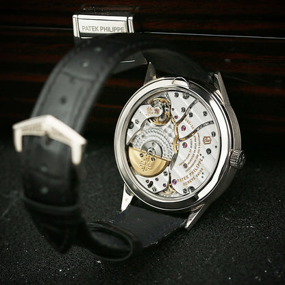 Patek Philippe. 5235G-001