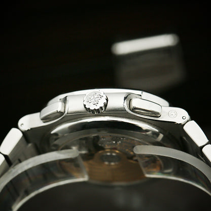 Patek Philippe Nautilus 5990/1A