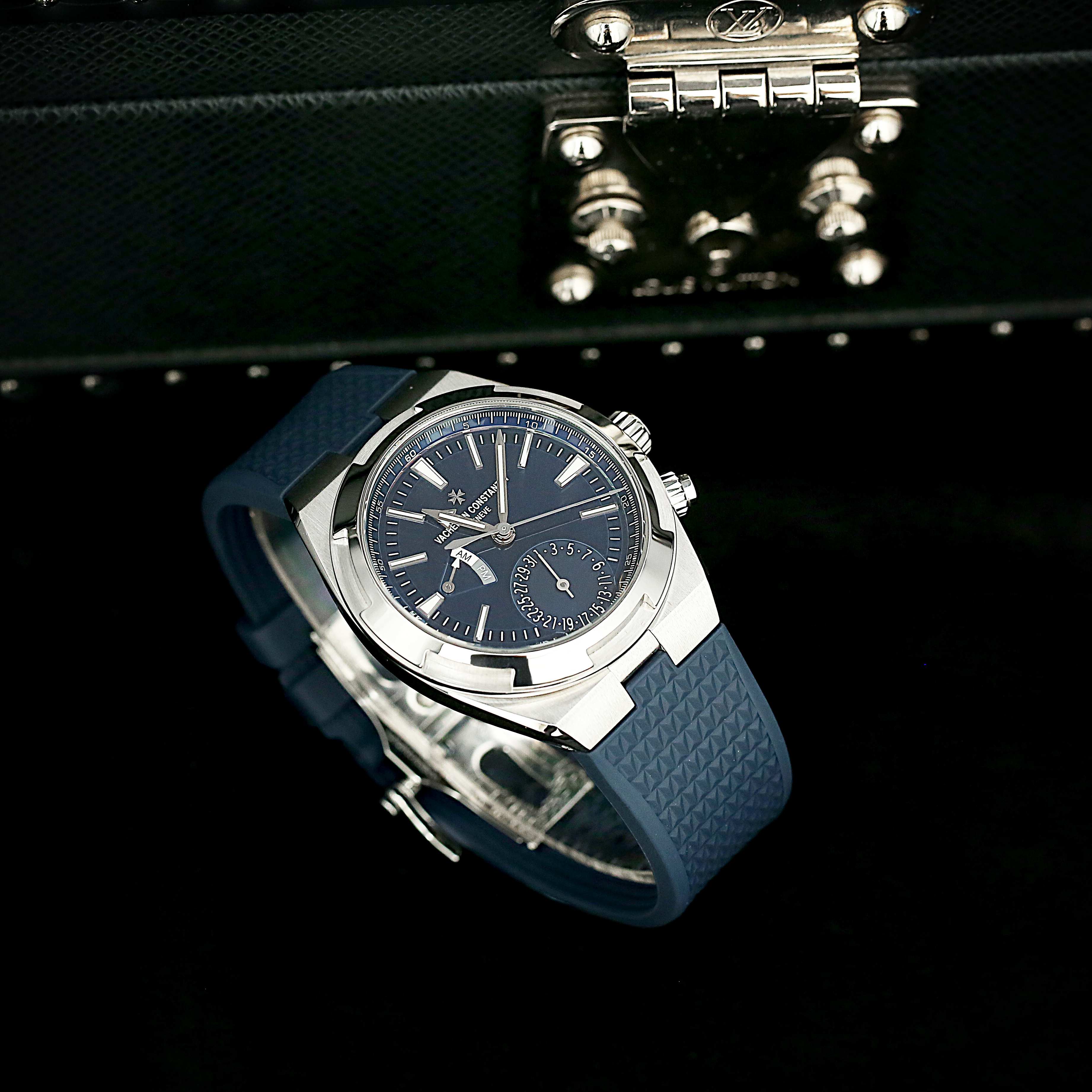 Vacheron Constantin Overseas 7900V