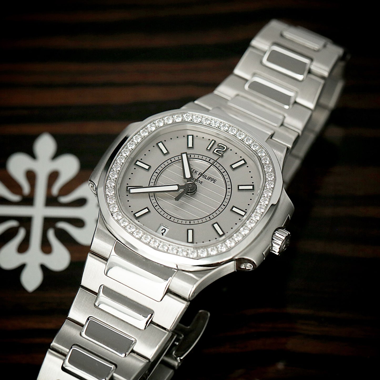 Patek Philippe Nautilus 7008/1A