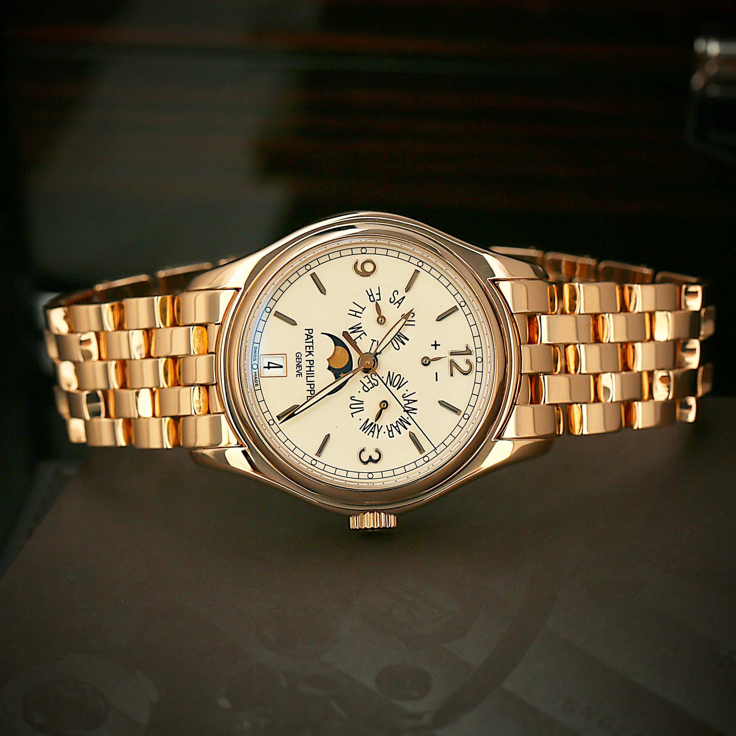 Patek Philippe.  Annual Calendar .5146/1R-001